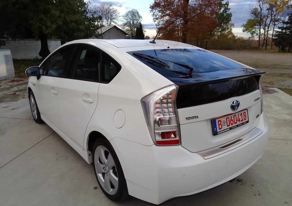 Toyota Prius cena 39900 przebieg: 177300, rok produkcji 2011 z Bielawa małe 211